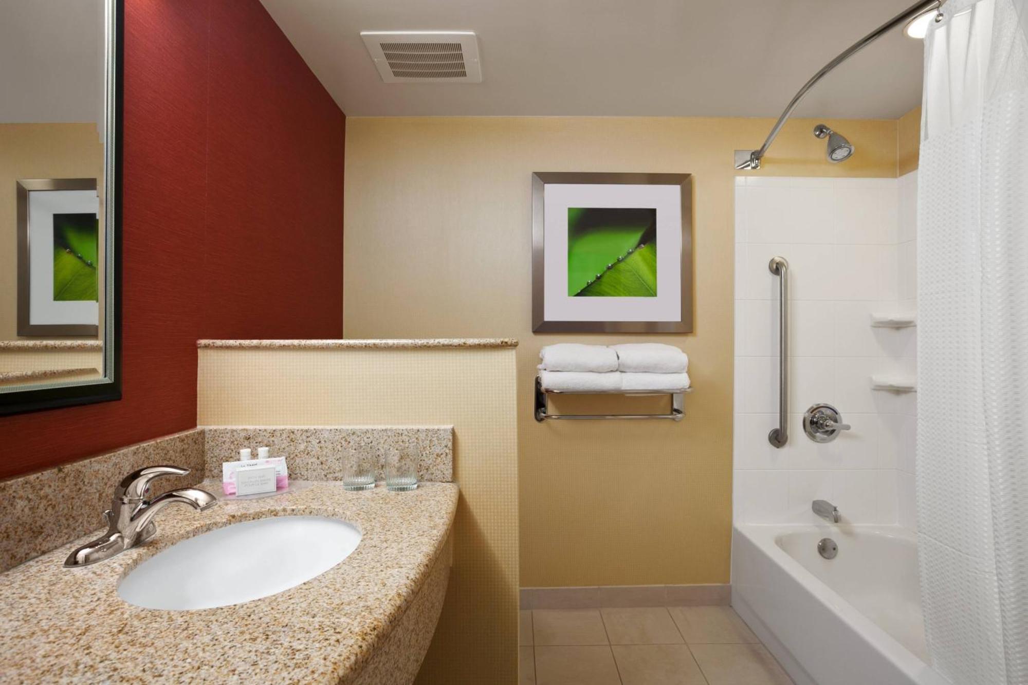 Sonesta Essential Junction City Bagian luar foto