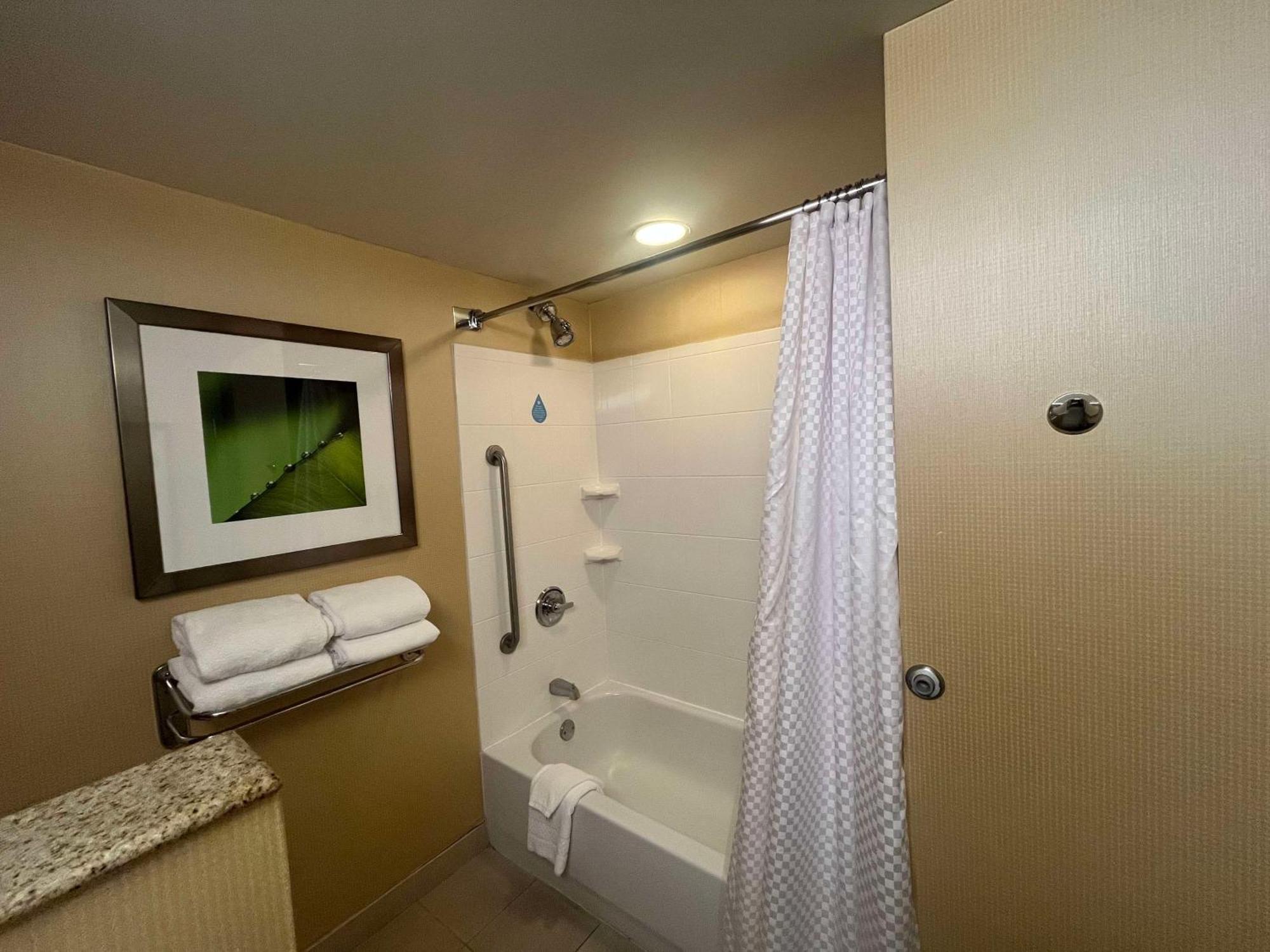 Sonesta Essential Junction City Bagian luar foto
